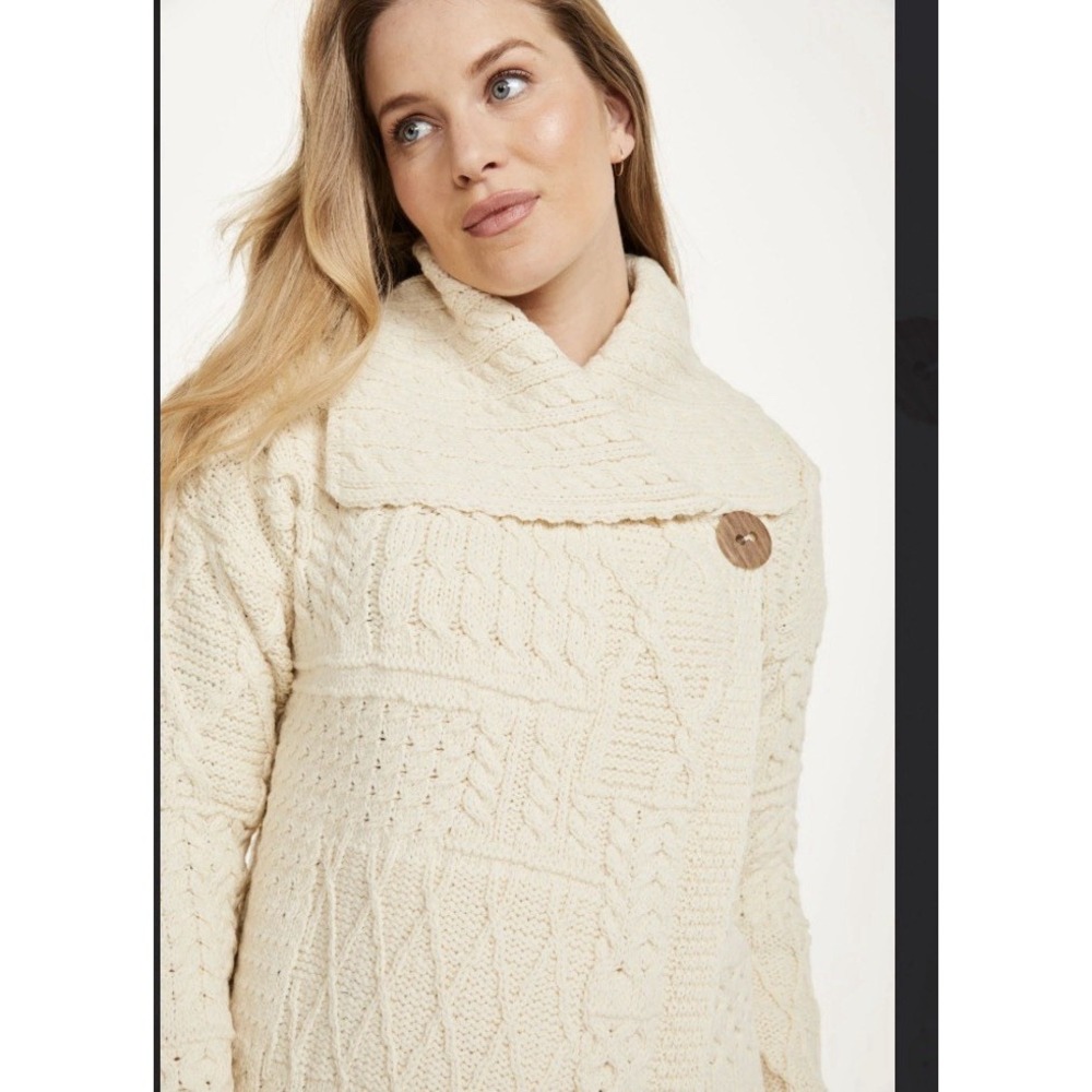 Carraig Donn 100% Merino Wool Irish Aran Cable Knit Cardigan Medium